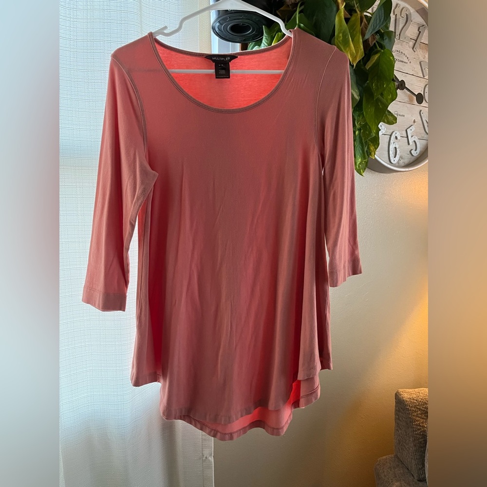 MULTIPLES — Small Blouse w/ Quarter Length Sleeves